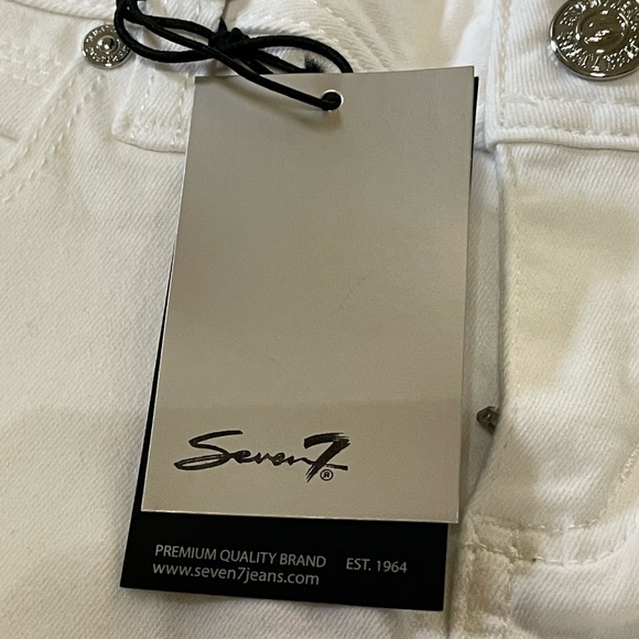 Seven7 by Seven Womens White Denim jeans shorts, NWT, rolled cuffed, size 4 - Picture 8 of 14